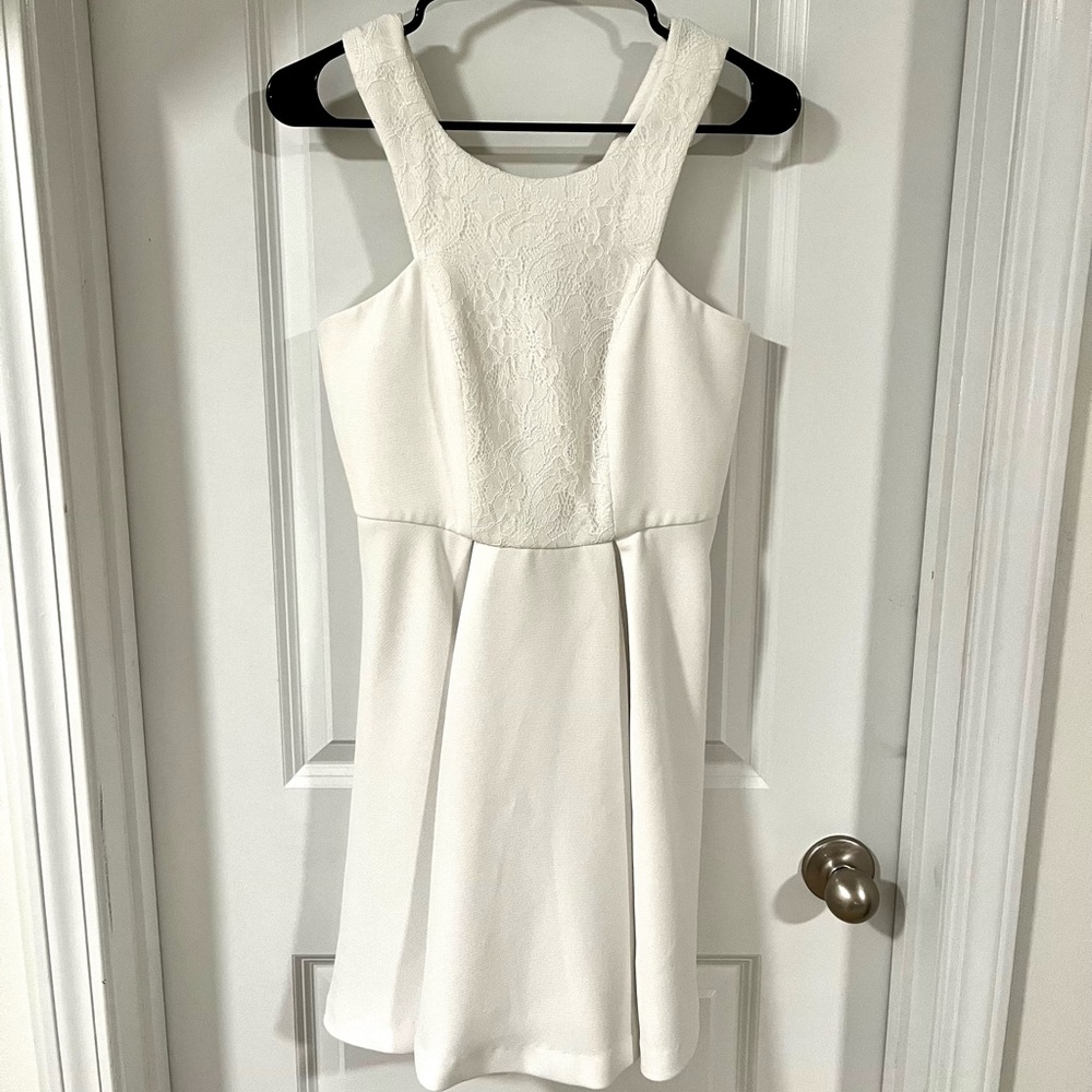 BCBGeneration White Dress Size 4